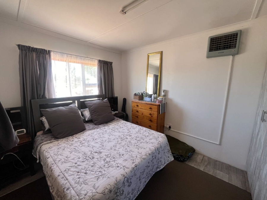 2 Bedroom Property for Sale in Kanoneiland Northern Cape
